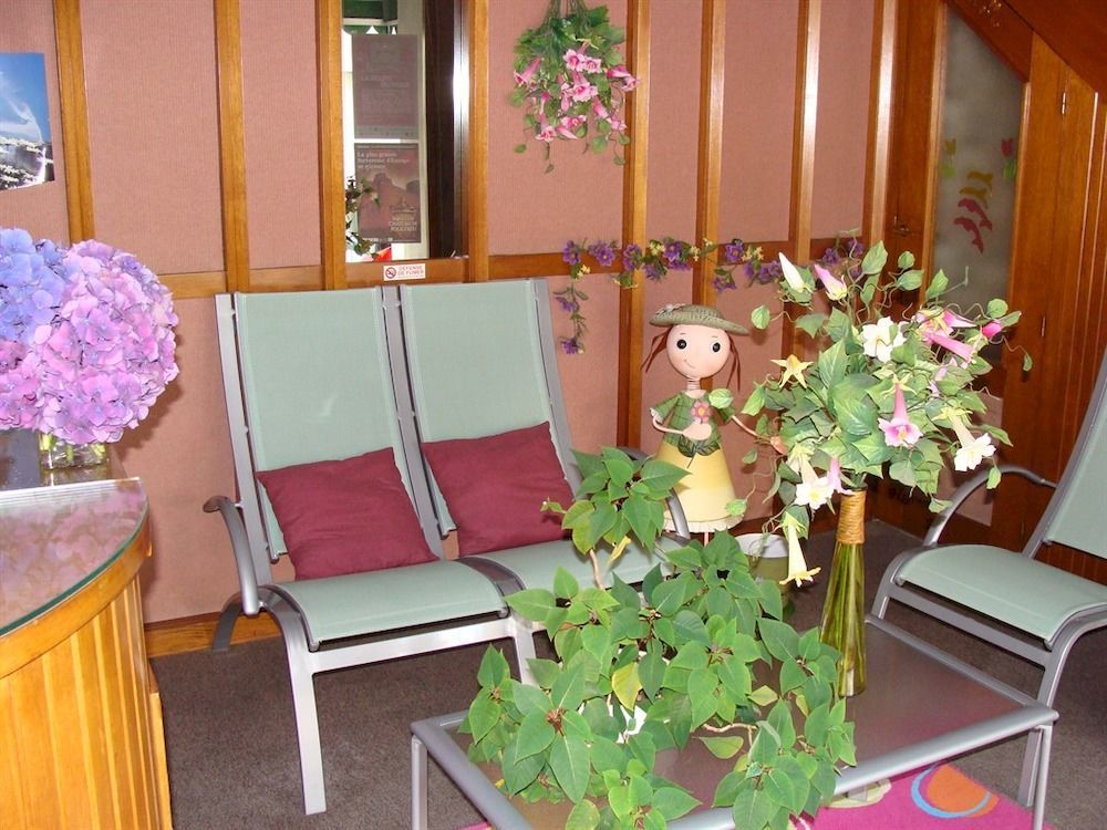 Hotel Le Flaubert Fougères Buitenkant foto