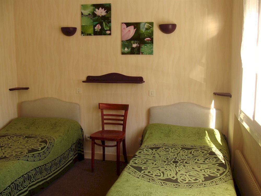 Hotel Le Flaubert Fougères Buitenkant foto