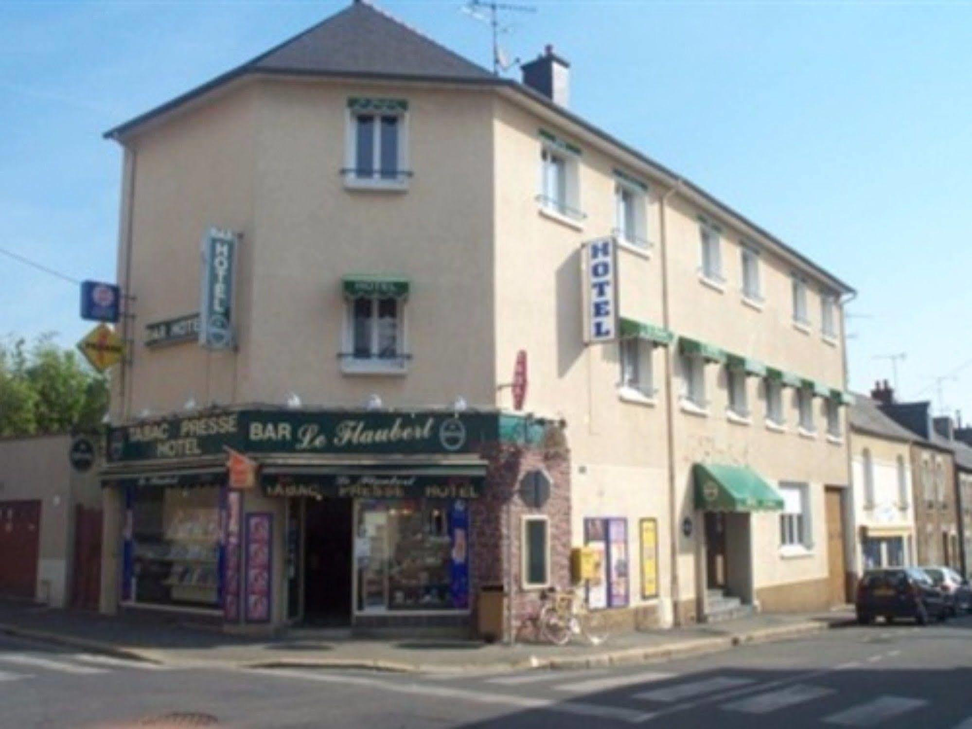 Hotel Le Flaubert Fougères Buitenkant foto